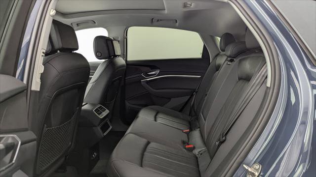 Used 2021 Audi e-tron Premium Plus w/ Premium Plus Package image 17