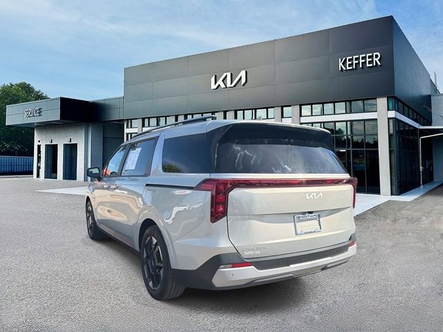 Used 2025 Kia Carnival EX FWD image 6