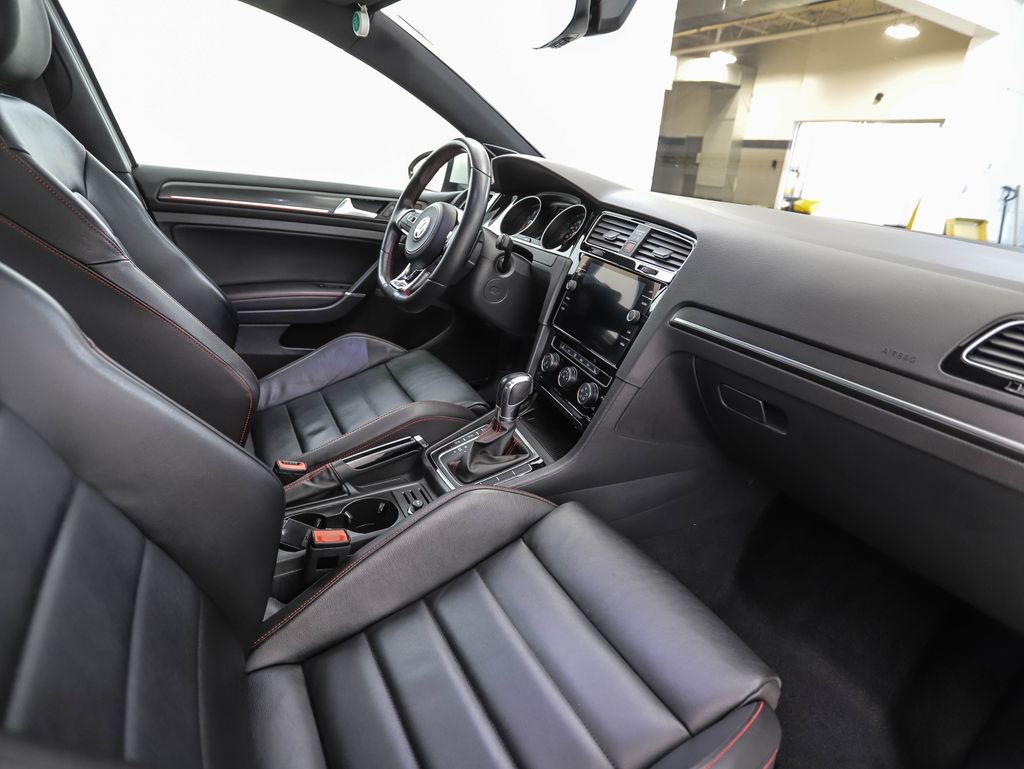 Used 2019 Volkswagen GTI SE w/ SE Experience Package image 29