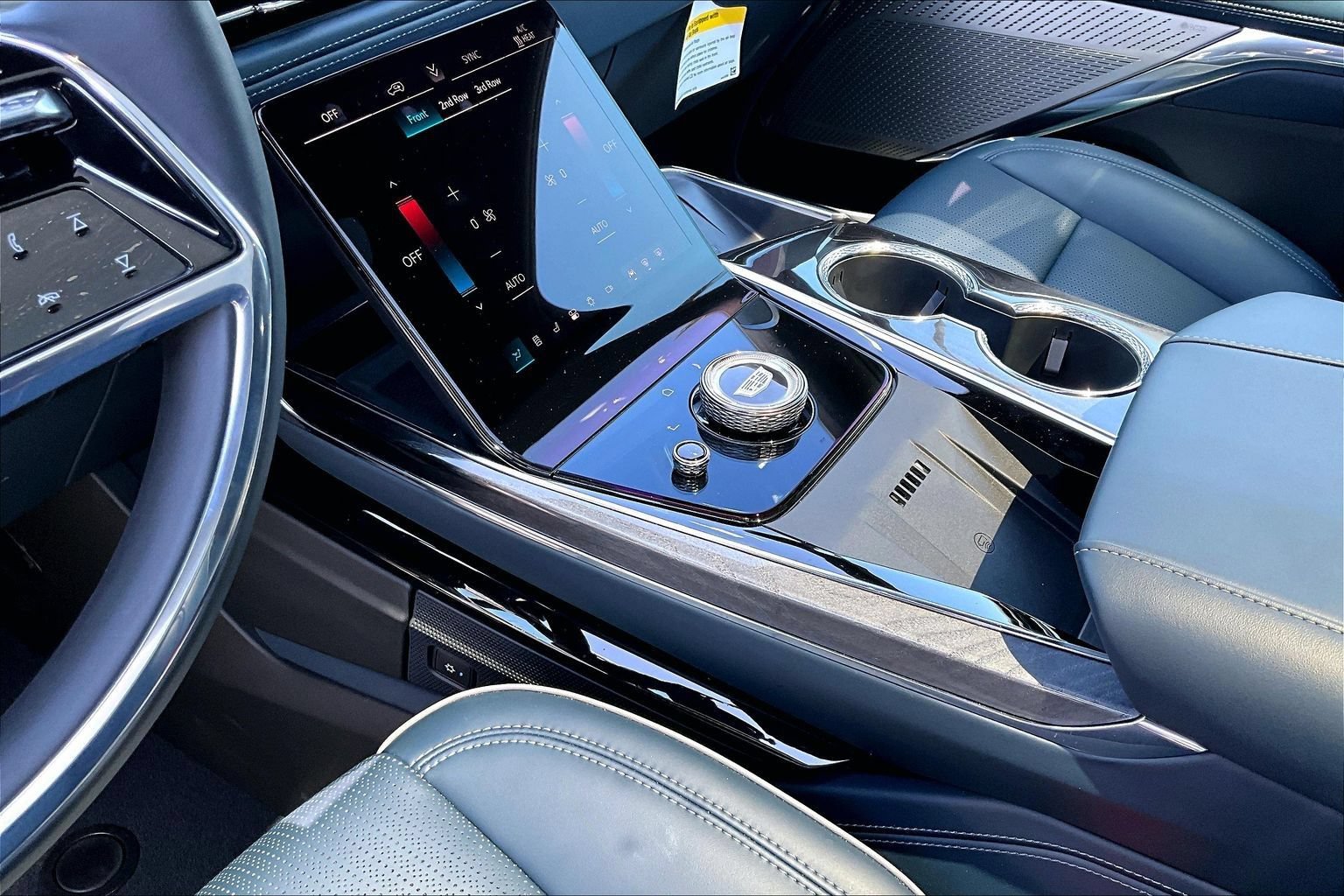 New 2026 Cadillac Escalade IQ Sport 2 w/ LPO, ONYX Package AWD/4WD image 10