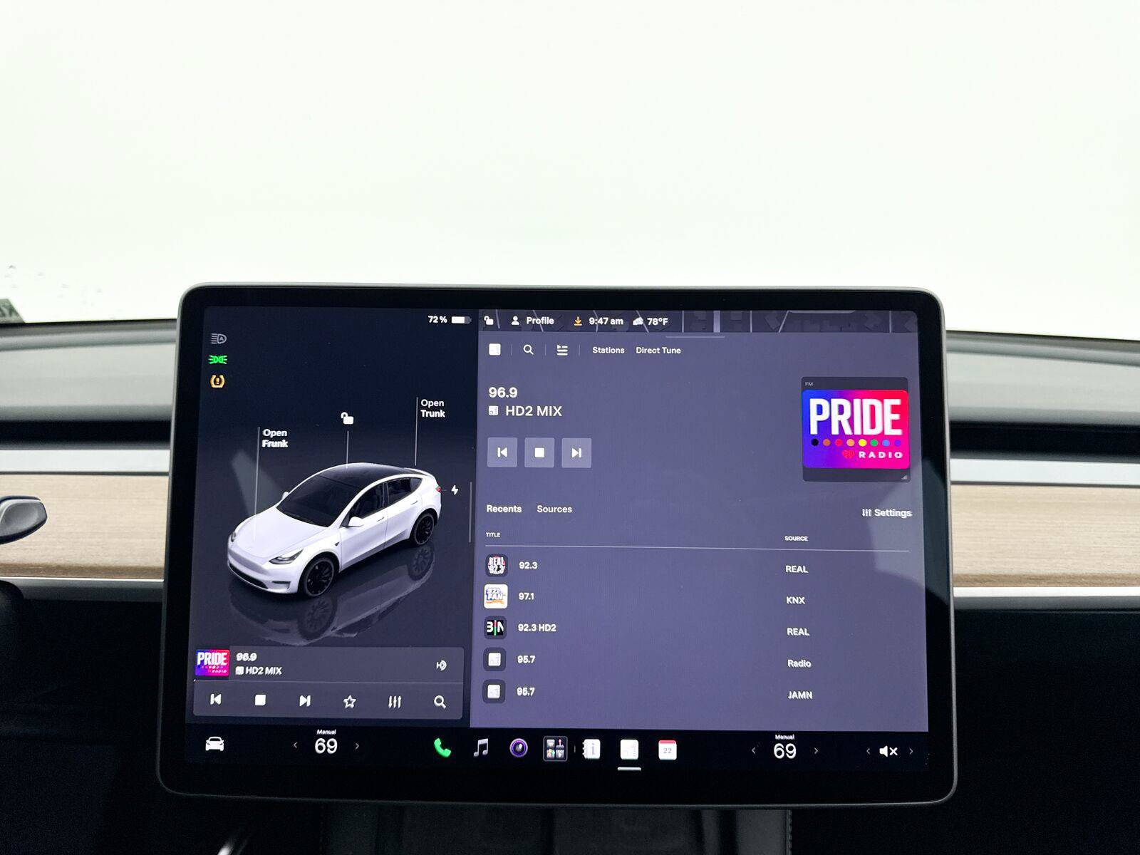 Used 2024 Tesla Model Y Performance AWD/4WD image 5