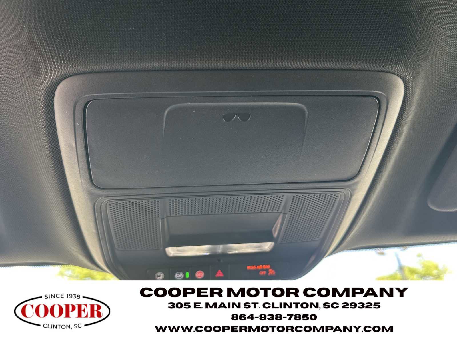 Used 2025 Chevrolet Traverse LT image 22