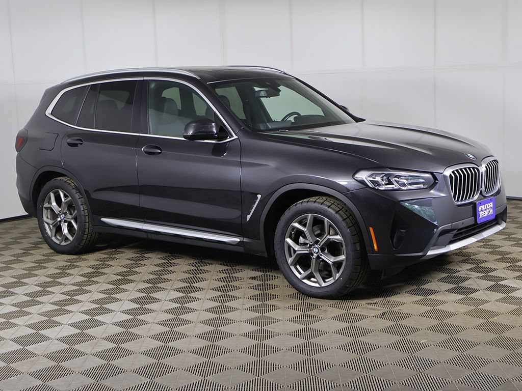 Used 2022 BMW X3 xDrive30i AWD/4WD image 2
