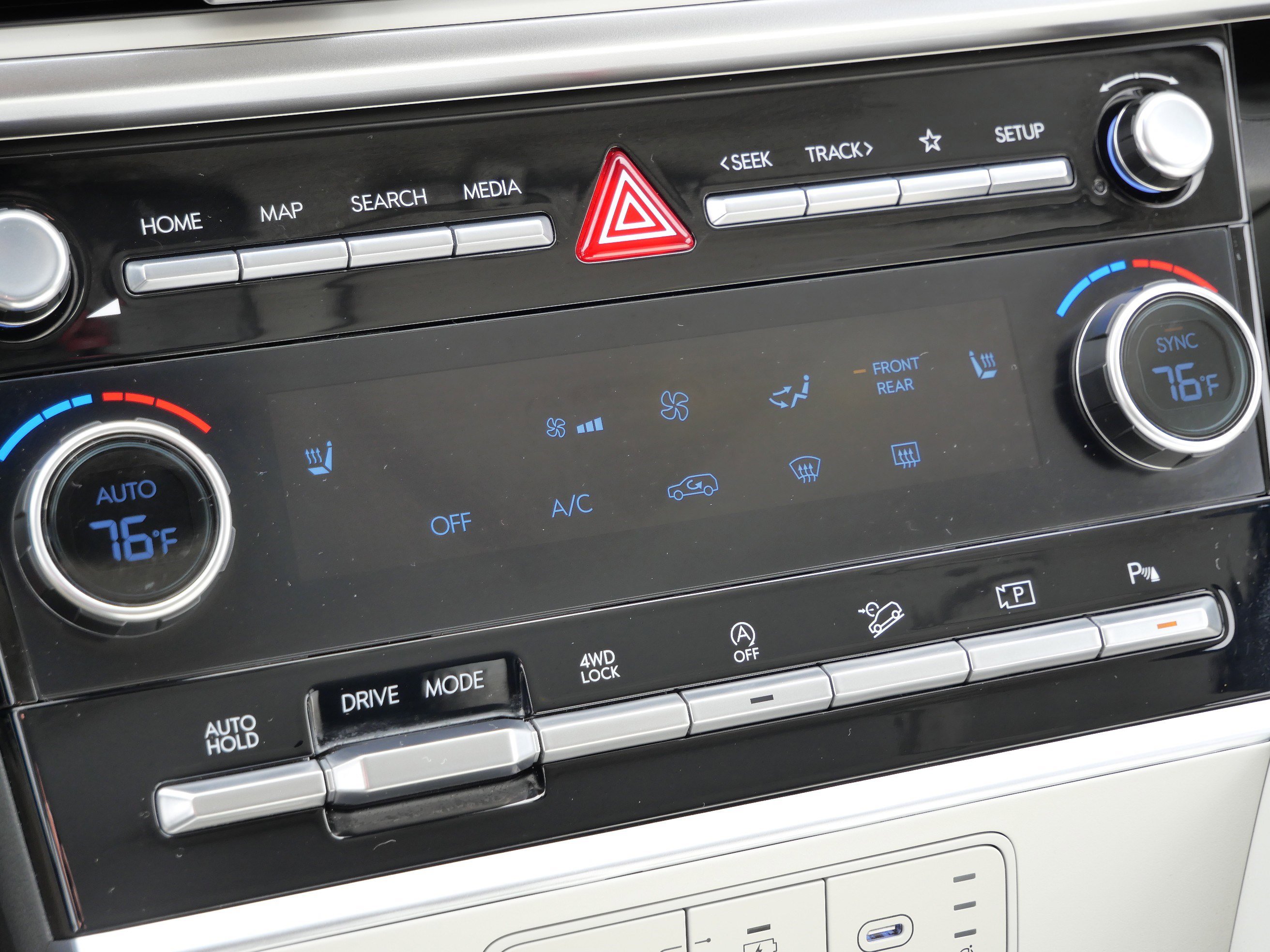 Certified 2026 Hyundai Santa Fe SEL w/ Tow & Go Package image 24