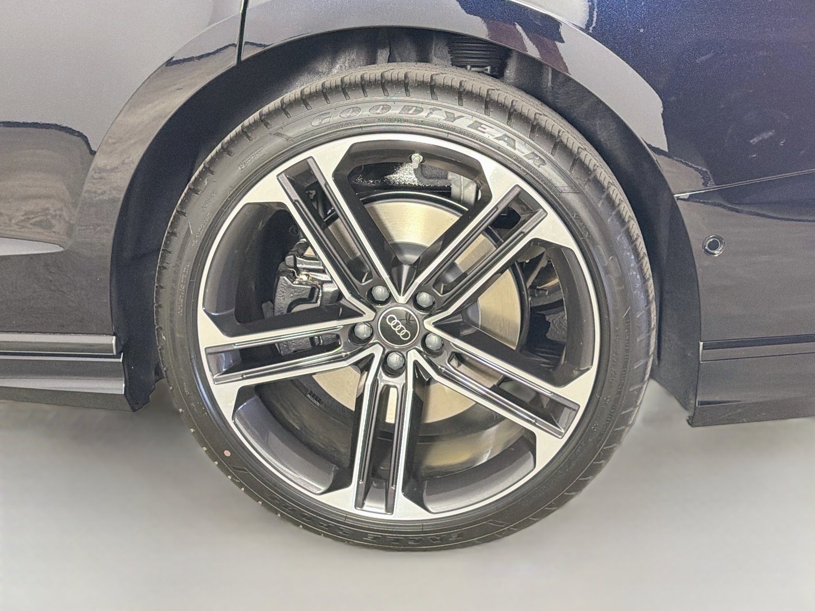 New 2026 Audi A8 L 3.0T AWD/4WD image 32