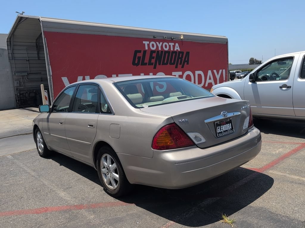 Used 2000 Toyota Avalon XLS FWD image 6
