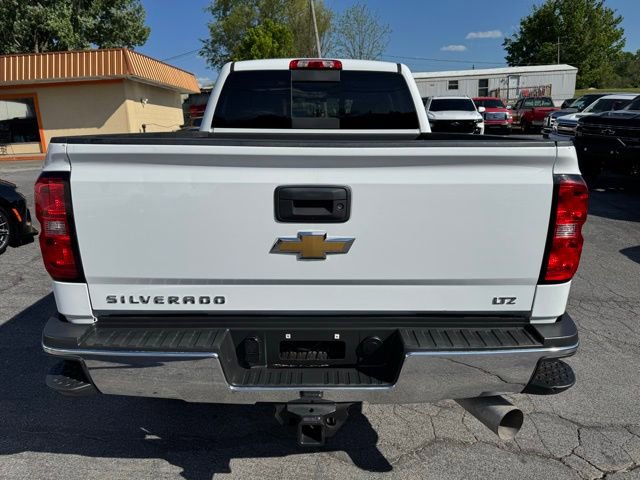 Used 2018 Chevrolet Silverado 3500 LTZ AWD/4WD image 3