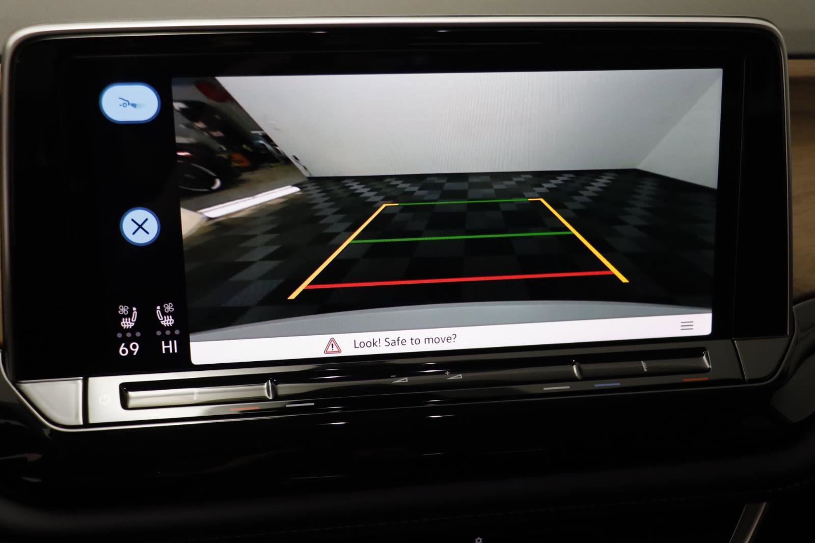 New 2026 Volkswagen Atlas SE image 9