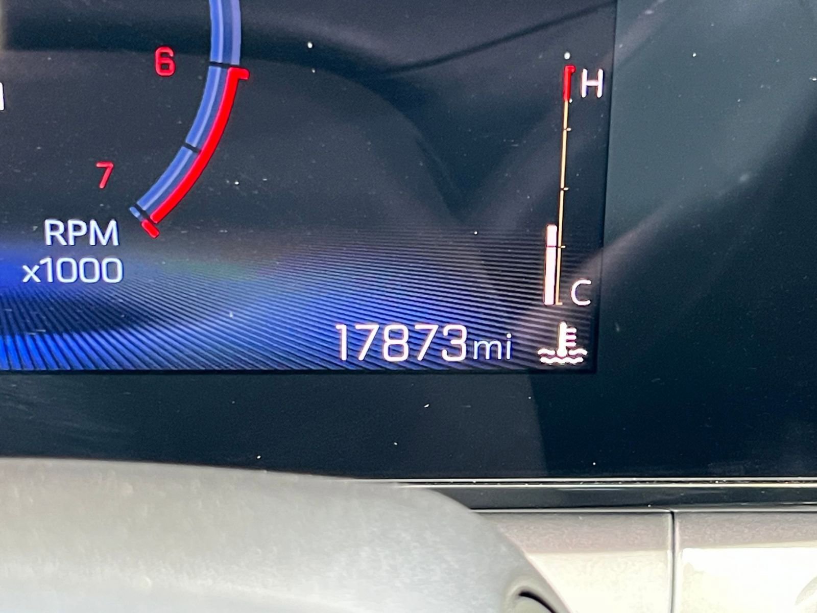 Used 2025 Chevrolet Trax LT FWD image 37