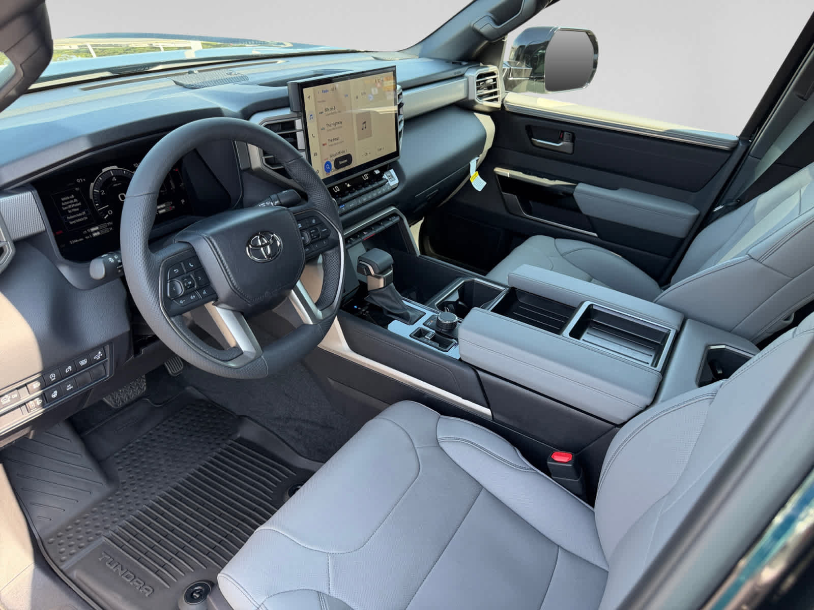 Used 2026 Toyota Tundra Limited AWD/4WD image 10