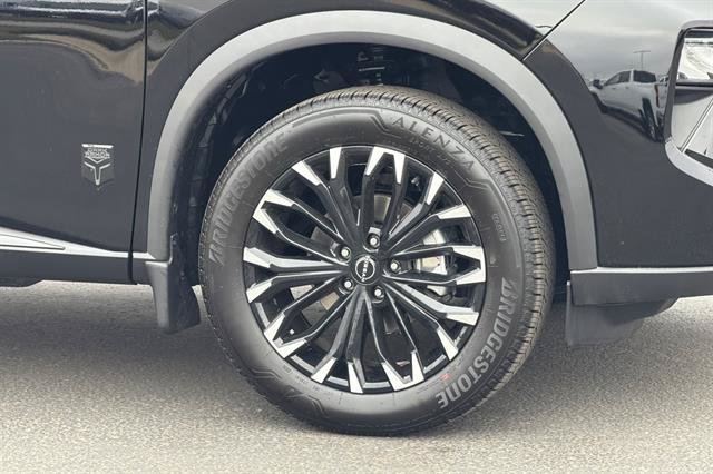 New 2026 Nissan Rogue Dark Armor FWD image 32