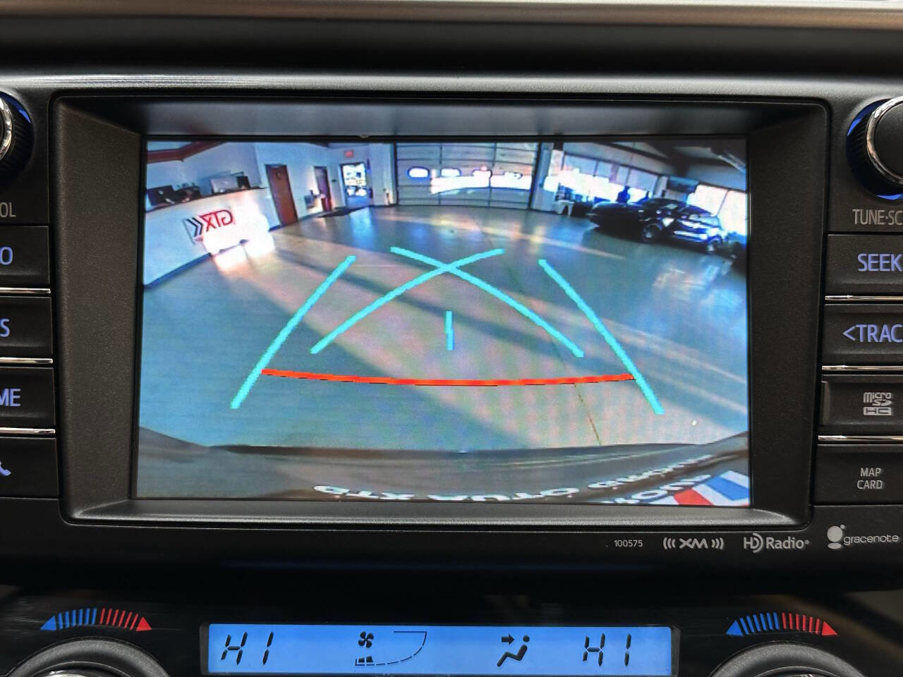 Used 2016 Toyota RAV4 Limited image 29