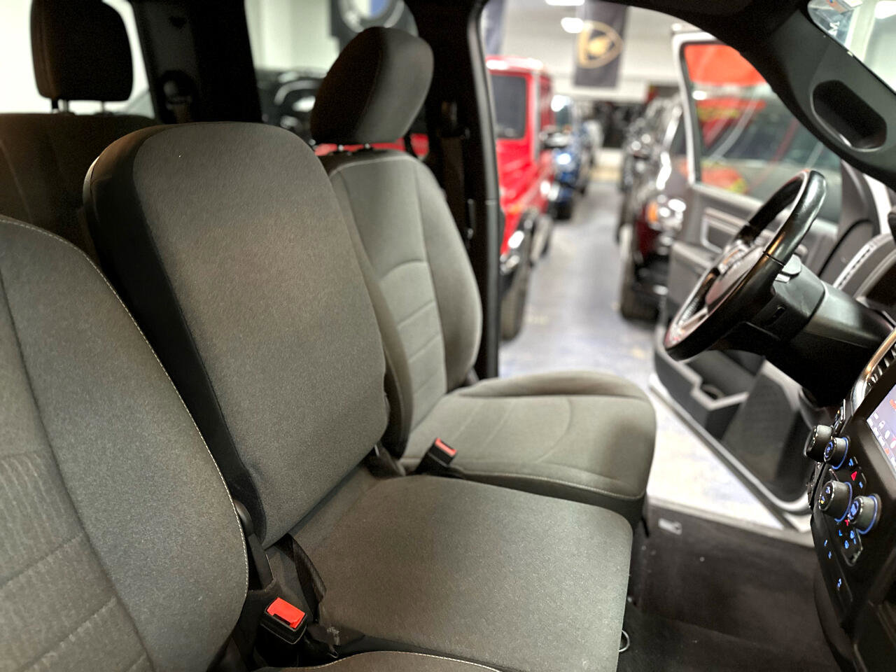 Used 2021 RAM 1500 Classic Warlock w/ Electronics Group AWD/4WD image 34