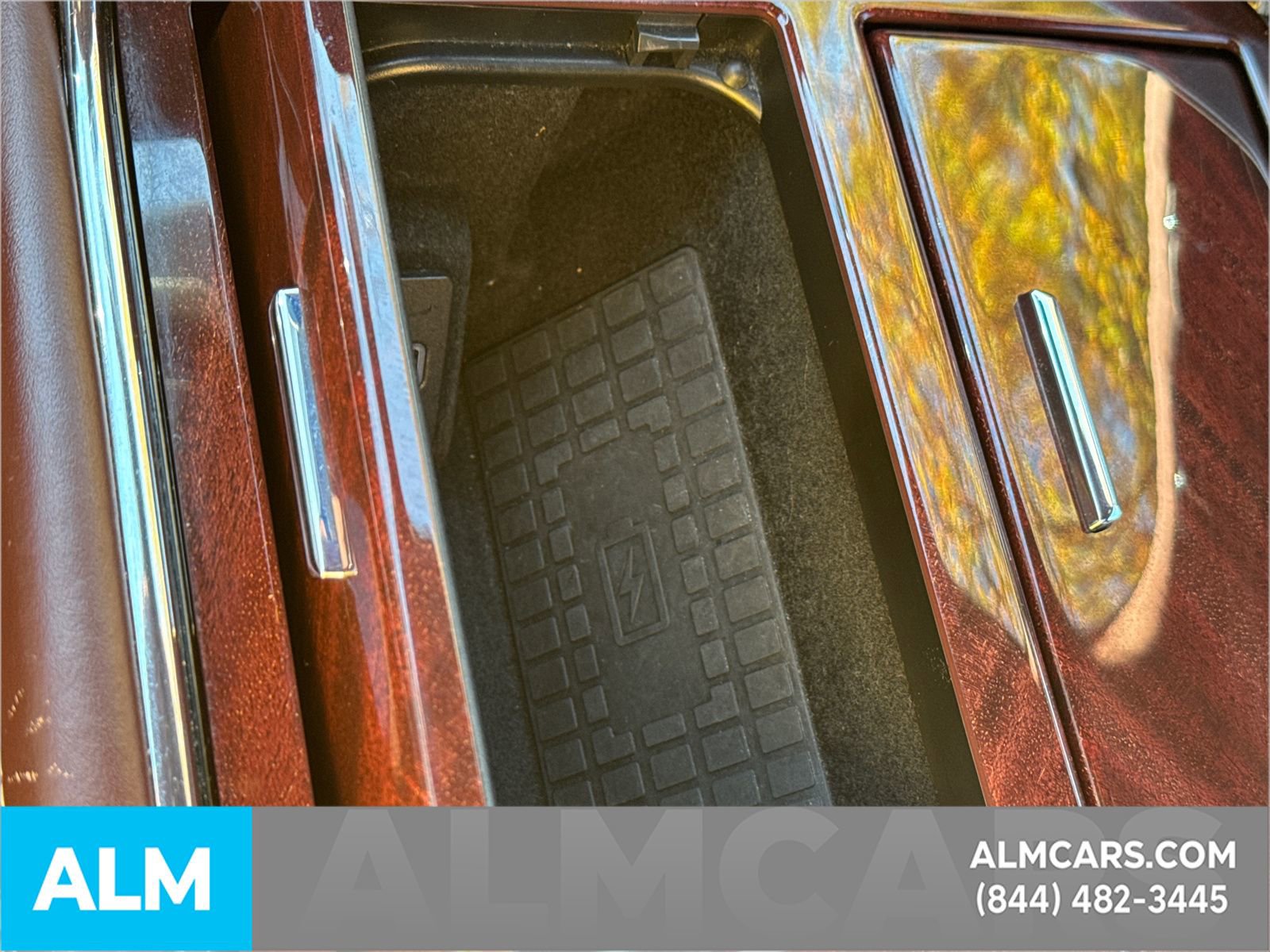 Used 2021 Lincoln Navigator Black Label w/ Cargo Convenience Package image 39