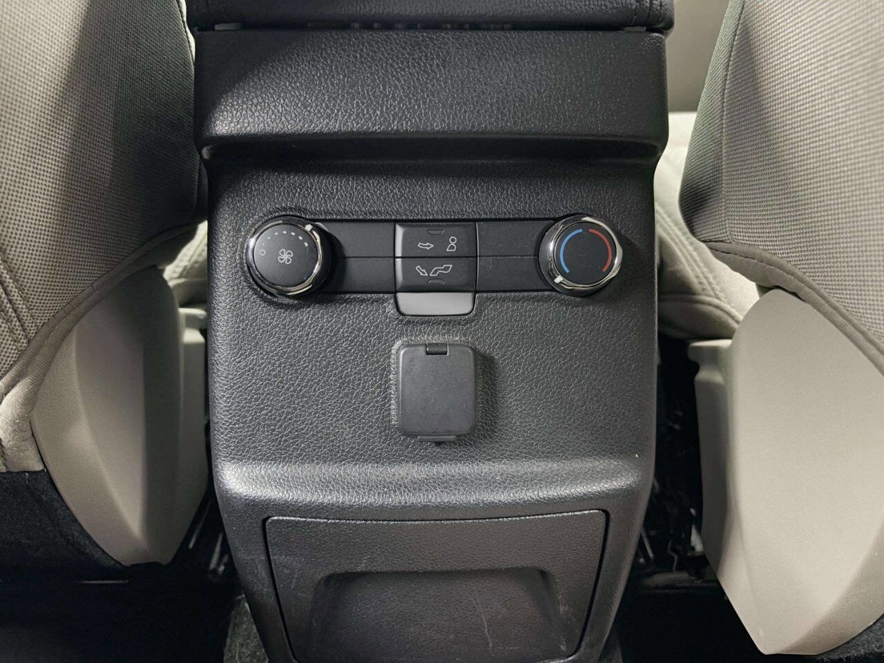 Used 2018 Ford Explorer FWD image 45