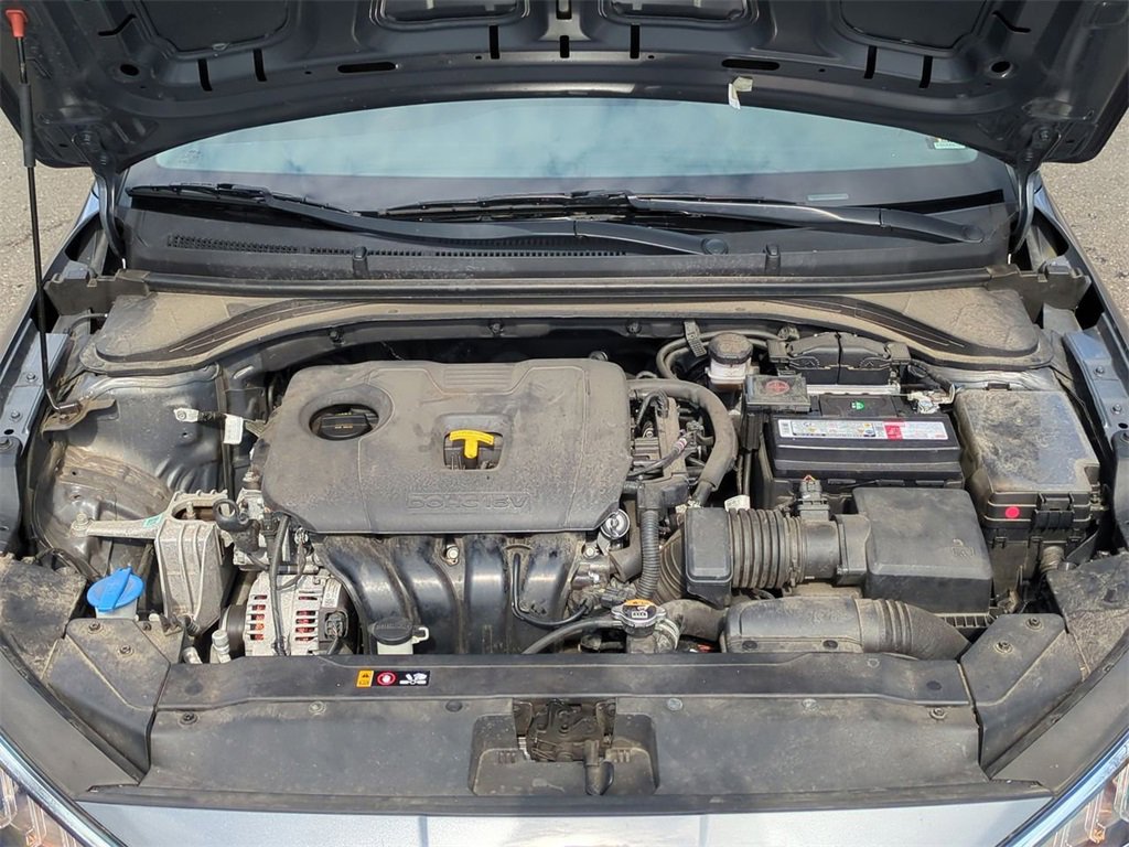 Used 2020 Hyundai Elantra SE w/ Cargo Package (C1) image 28