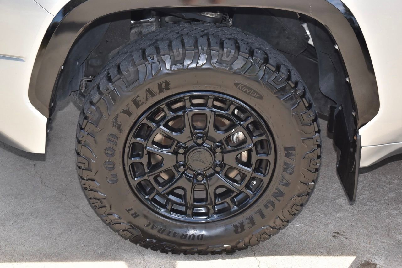 Used 2023 Toyota Tundra Platinum w/ Advanced Package image 41