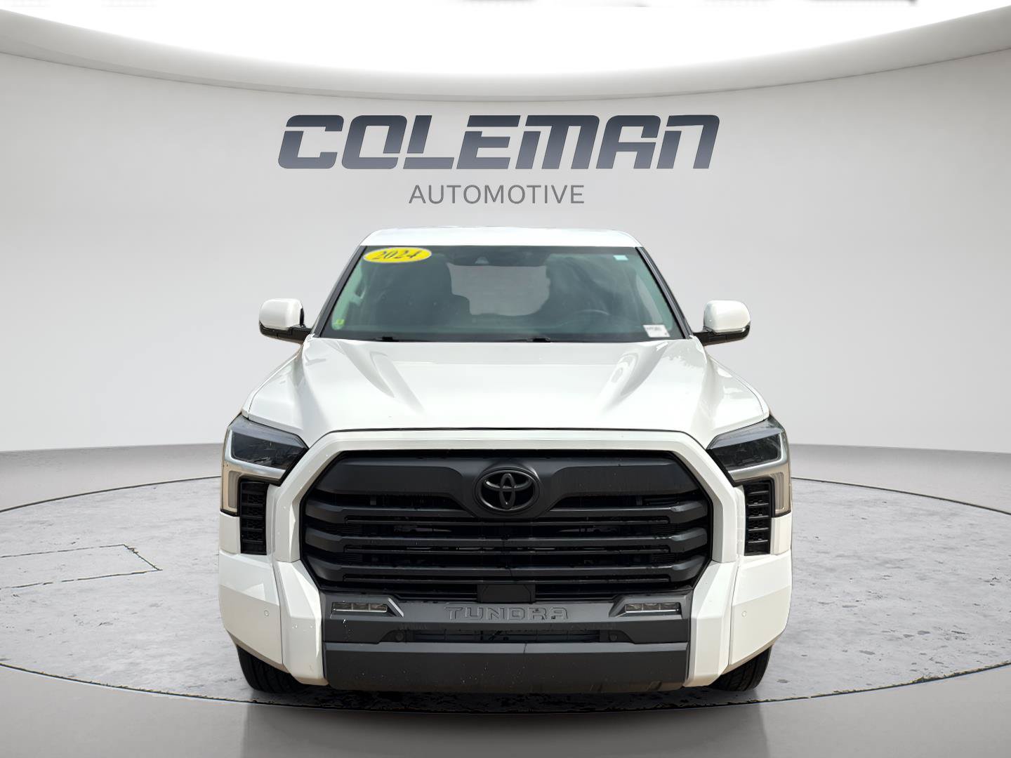 Used 2024 Toyota Tundra SR5 w/ SR5 Convenience Package AWD/4WD image 10