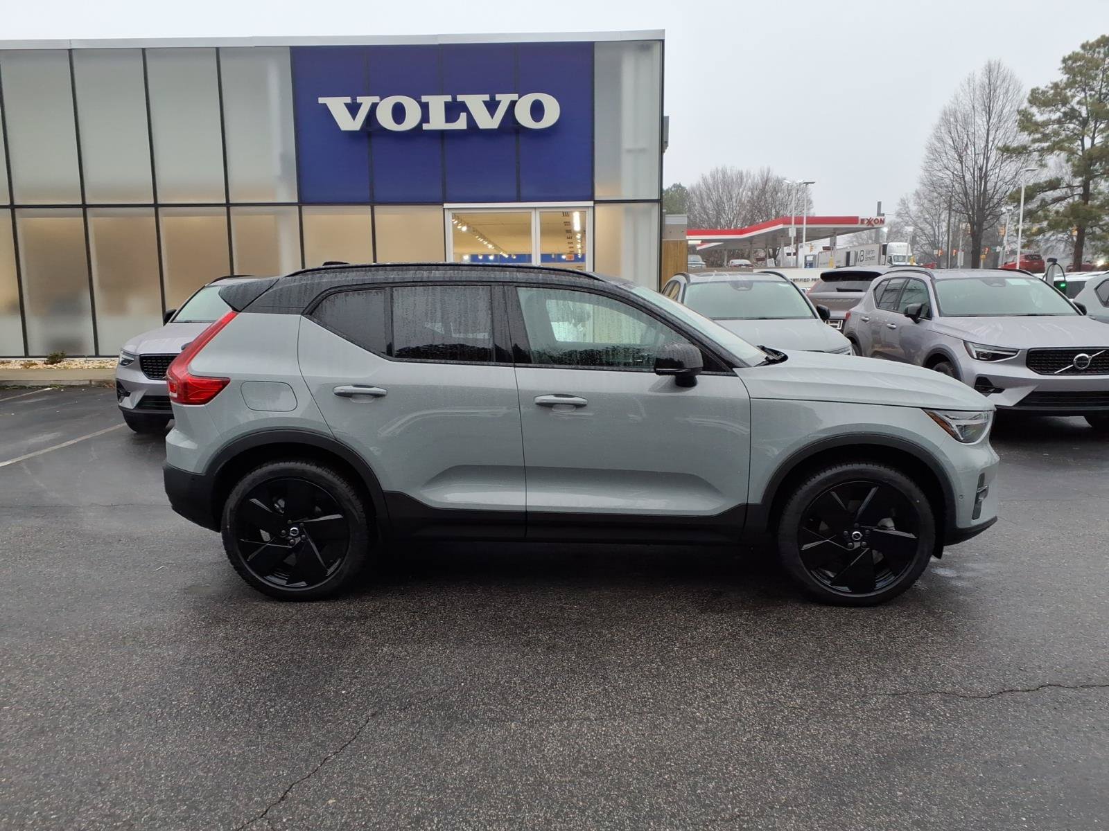 New 2026 Volvo XC40 B5 Ultra w/ Protection Package Premier AWD/4WD image 2