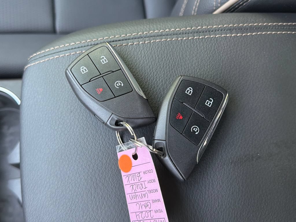 Used 2024 GMC Canyon Denali AWD/4WD image 30