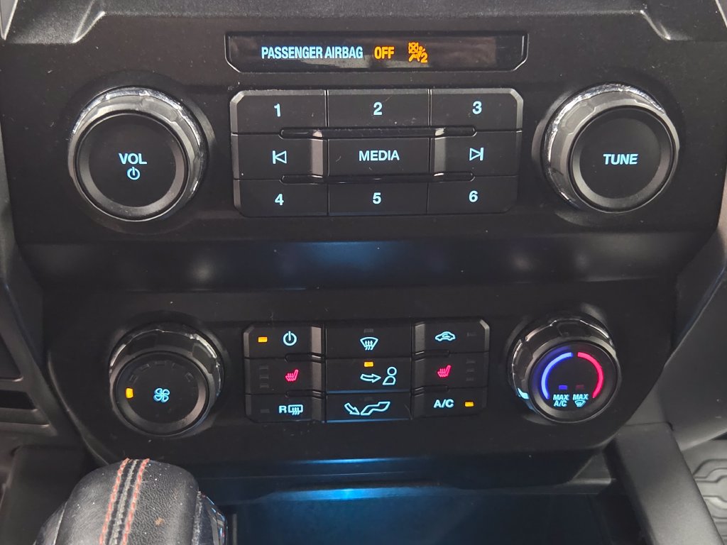 Used 2019 Ford F150 XLT w/ Equipment Group 302A Luxury AWD/4WD image 34