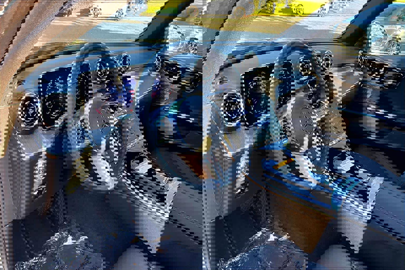 Used 2025 Mercedes-Benz C 300 Sedan image 17