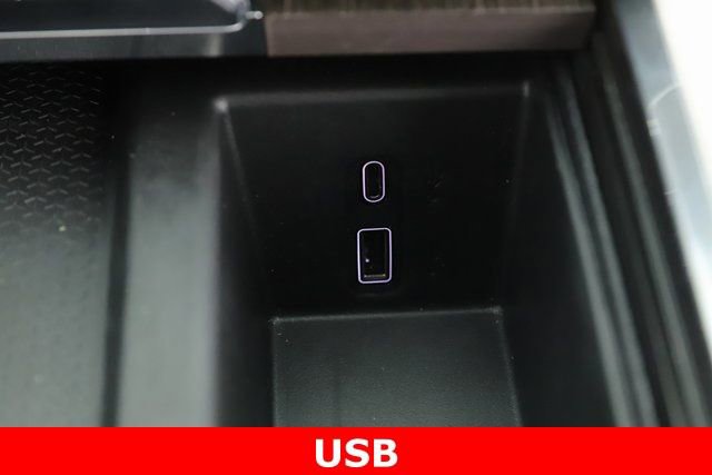 Used 2025 GMC Acadia Denali w/ Super Cruise Package image 26