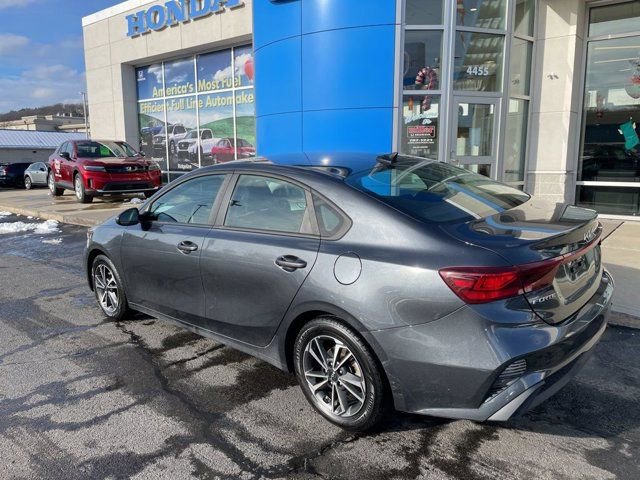 Used 2023 Kia Forte LXS image 3