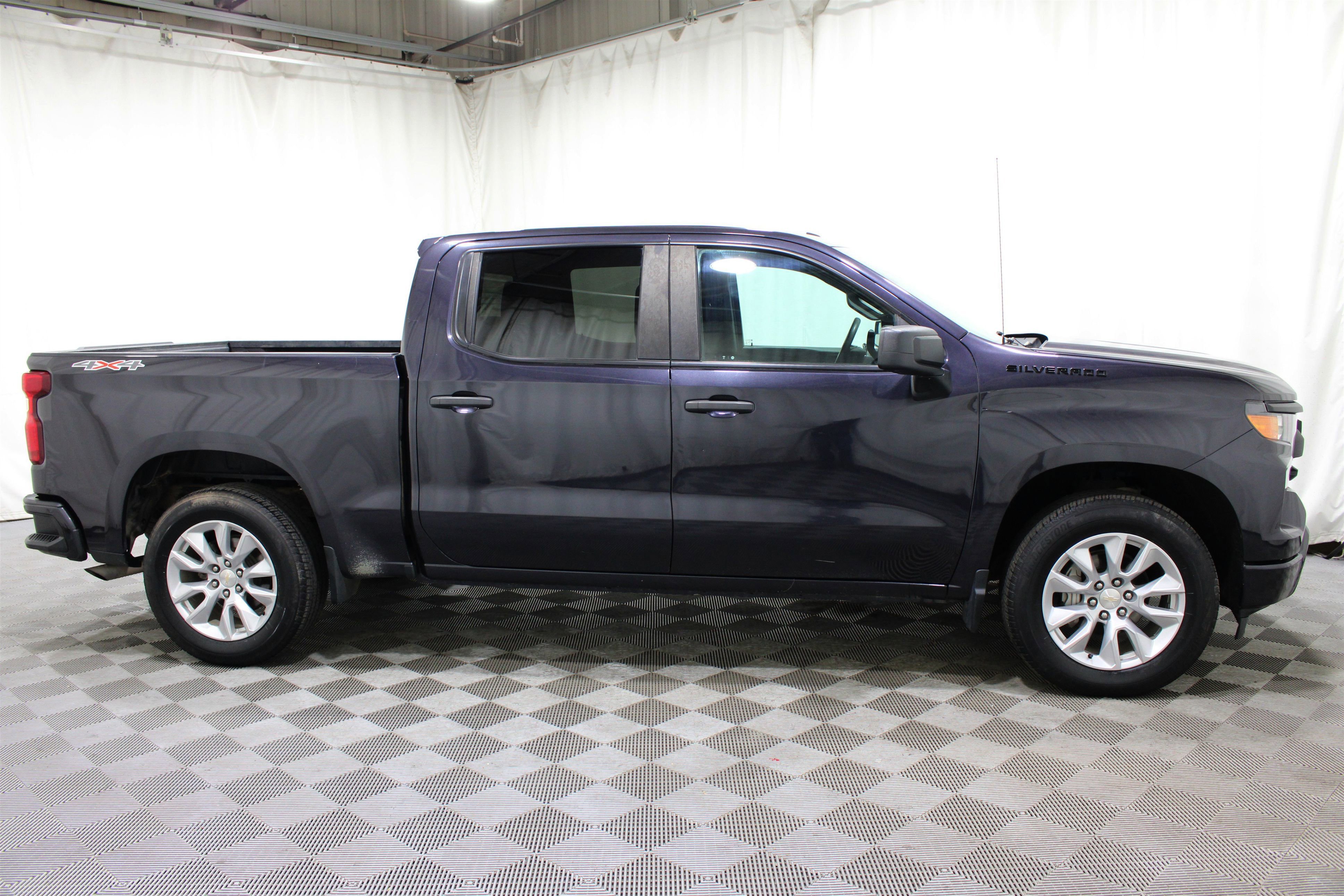 Used 2022 Chevrolet Silverado 1500 Custom w/ LPO, Dark Essentials Package AWD/4WD image 23