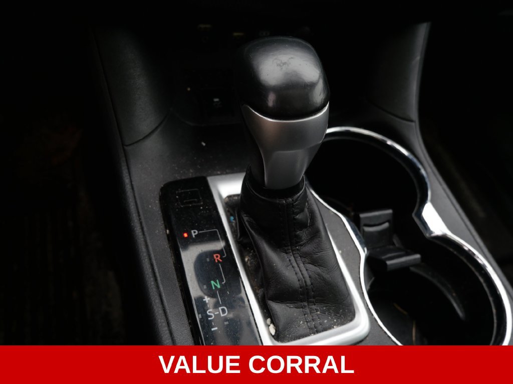 Used 2019 Toyota Highlander Limited Platinum AWD/4WD image 16
