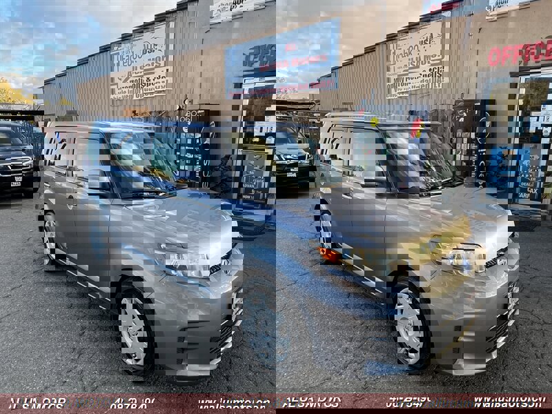 Used 2012 Scion xB image 2