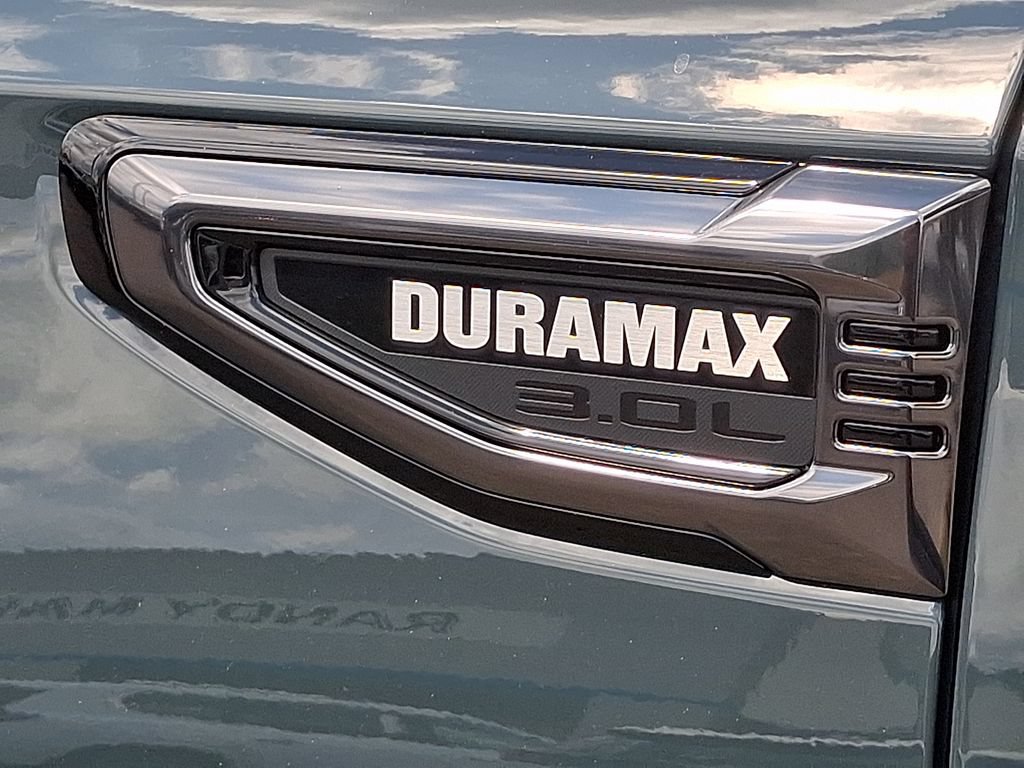 New 2026 GMC Yukon XL AT4 w/ AT4 Premium Plus Package AWD/4WD image 11