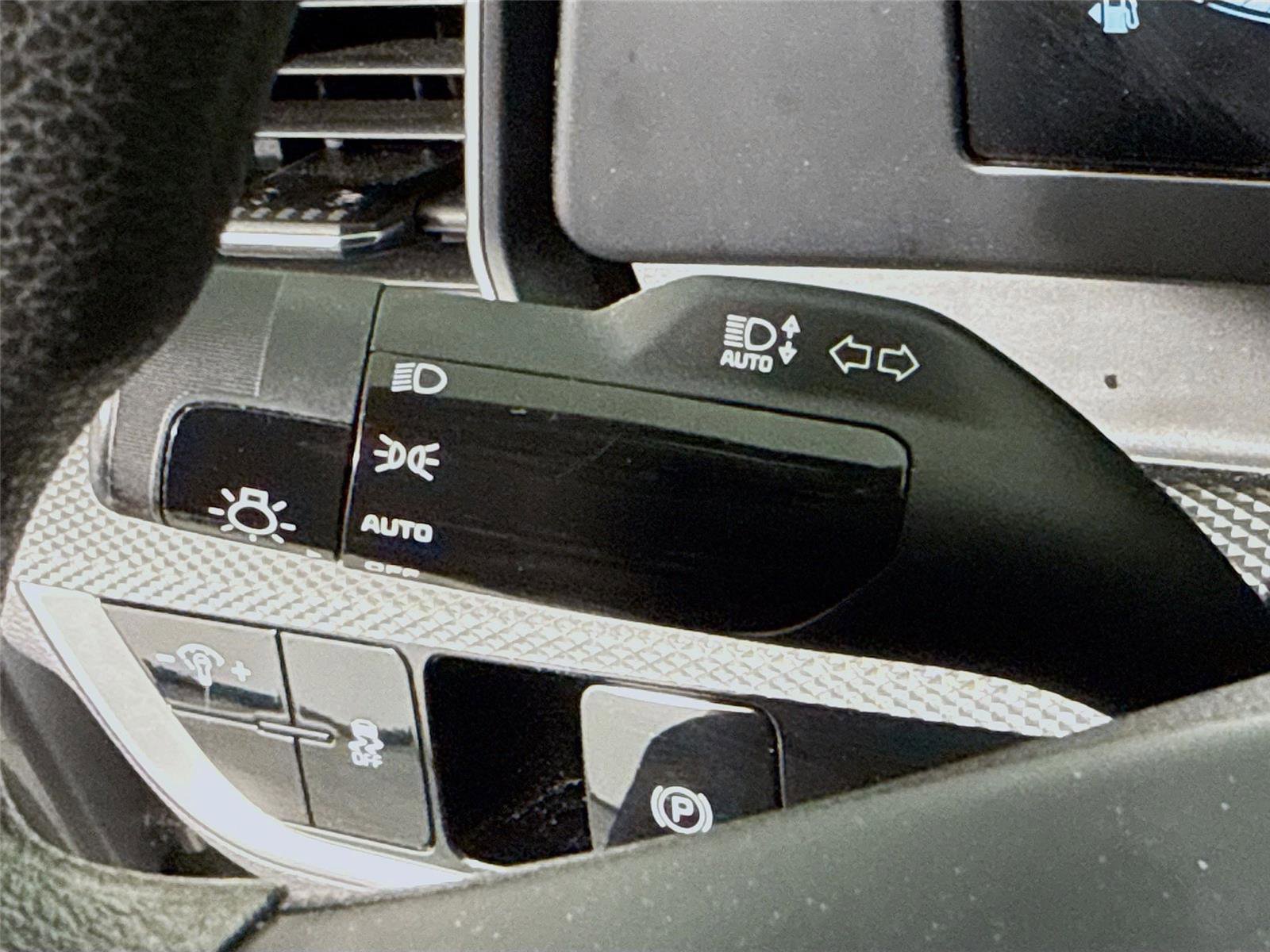 Used 2024 Kia Sportage LX image 5