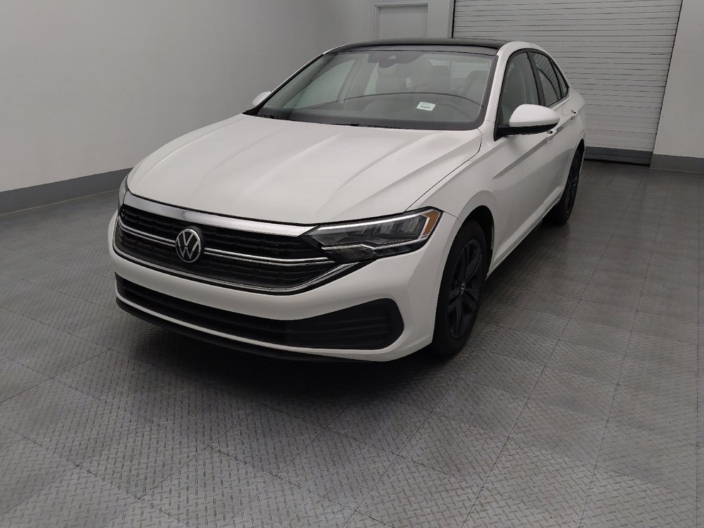 Used 2023 Volkswagen Jetta SE w/ Panoramic Sunroof Package FWD image 15
