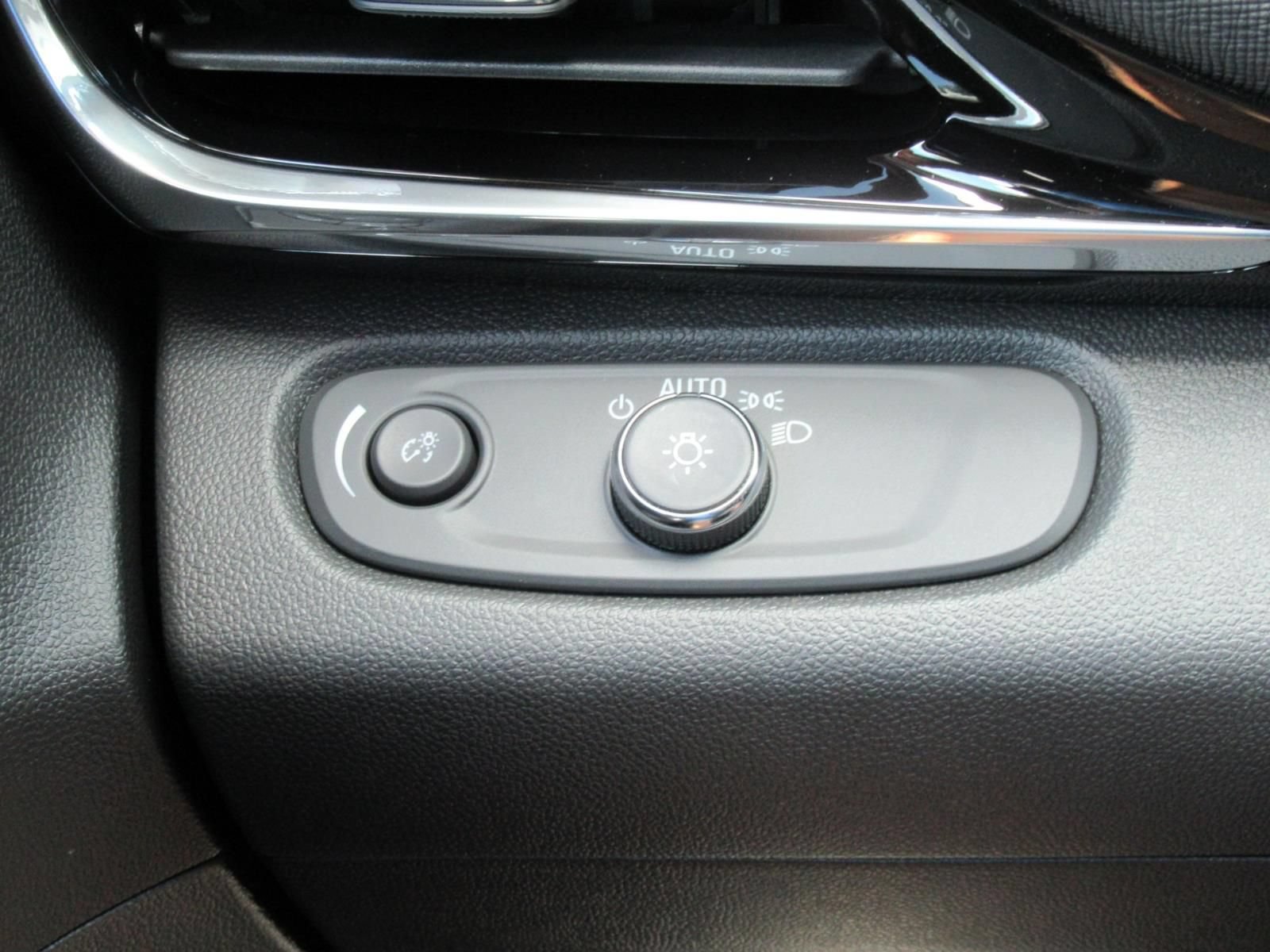 New 2026 Buick Envista Sport Touring w/ Convenience I Package FWD image 22