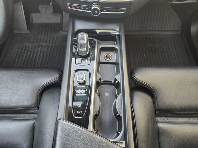 Used 2019 Volvo XC60 T8 Inscription w/ Protection Package Premier AWD/4WD image 35
