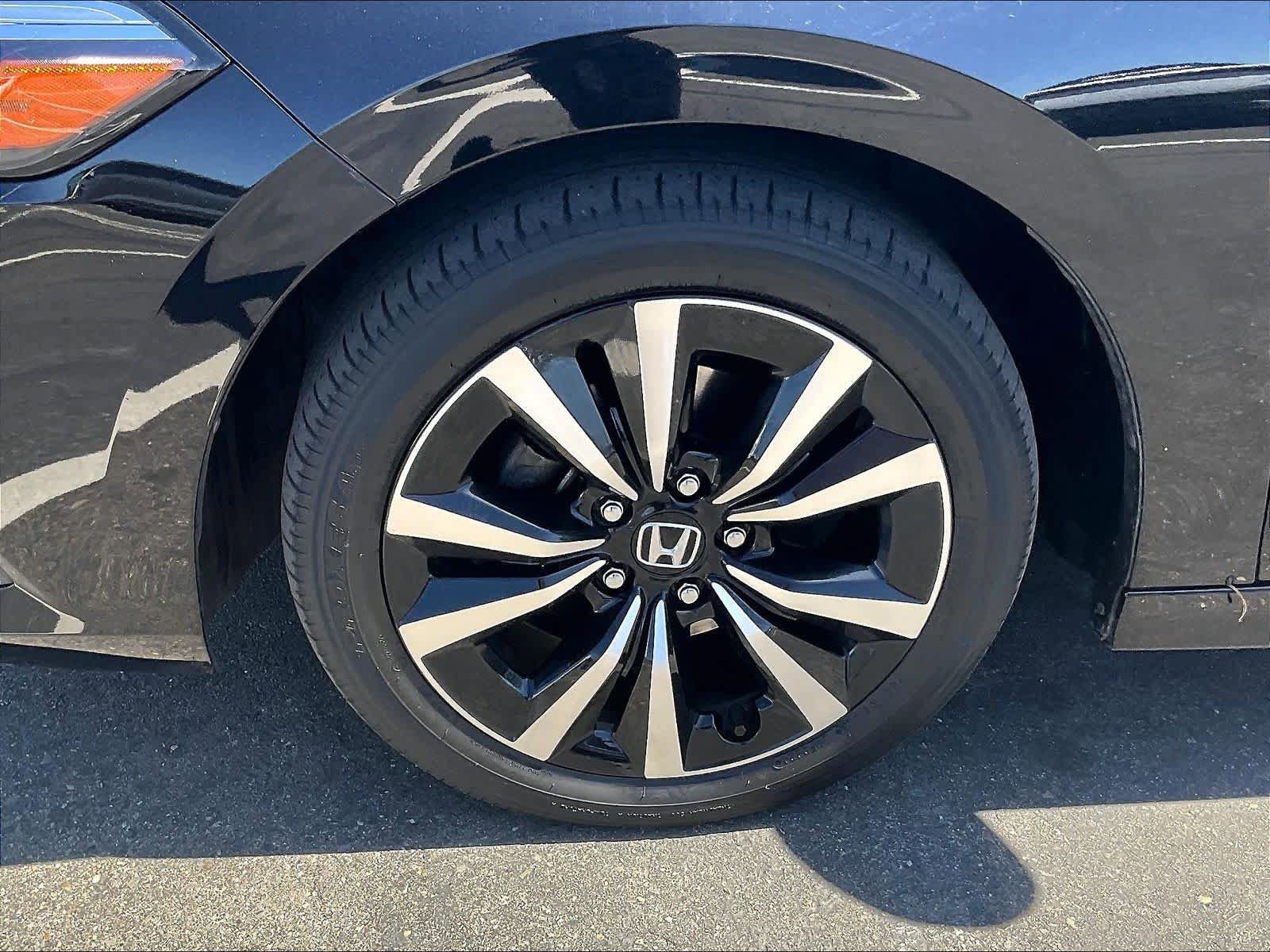 Used 2022 Honda Civic EX image 11