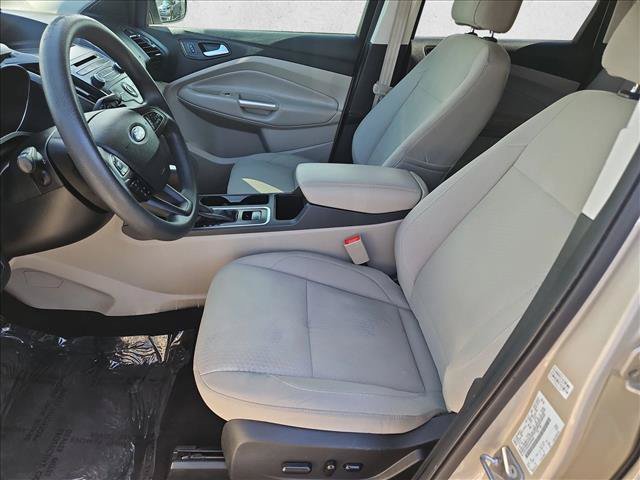 Used 2017 Ford Escape SE FWD image 15