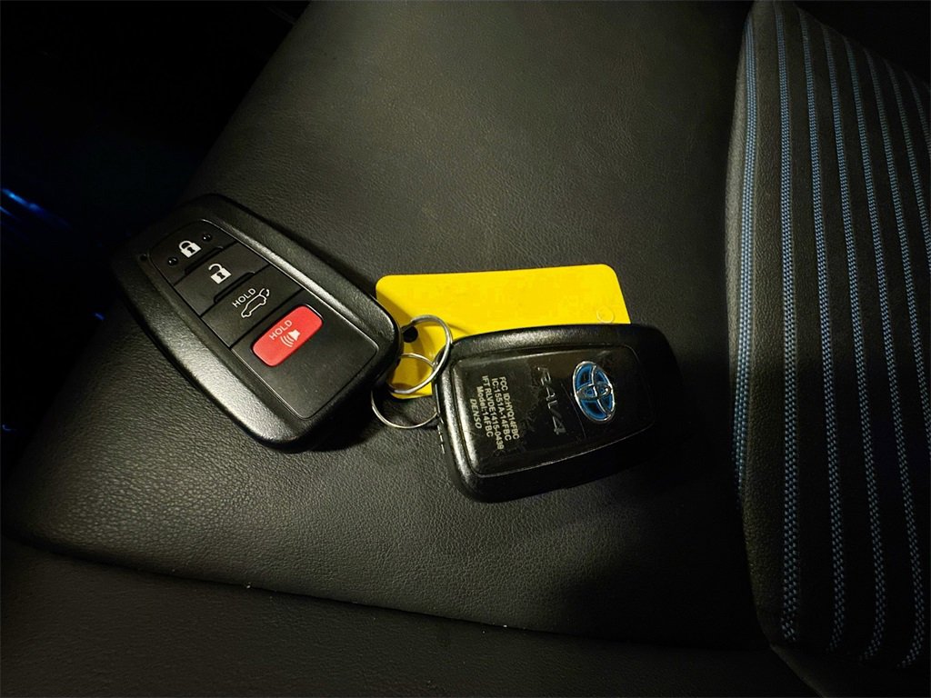 Used 2021 Toyota RAV4 XSE image 33