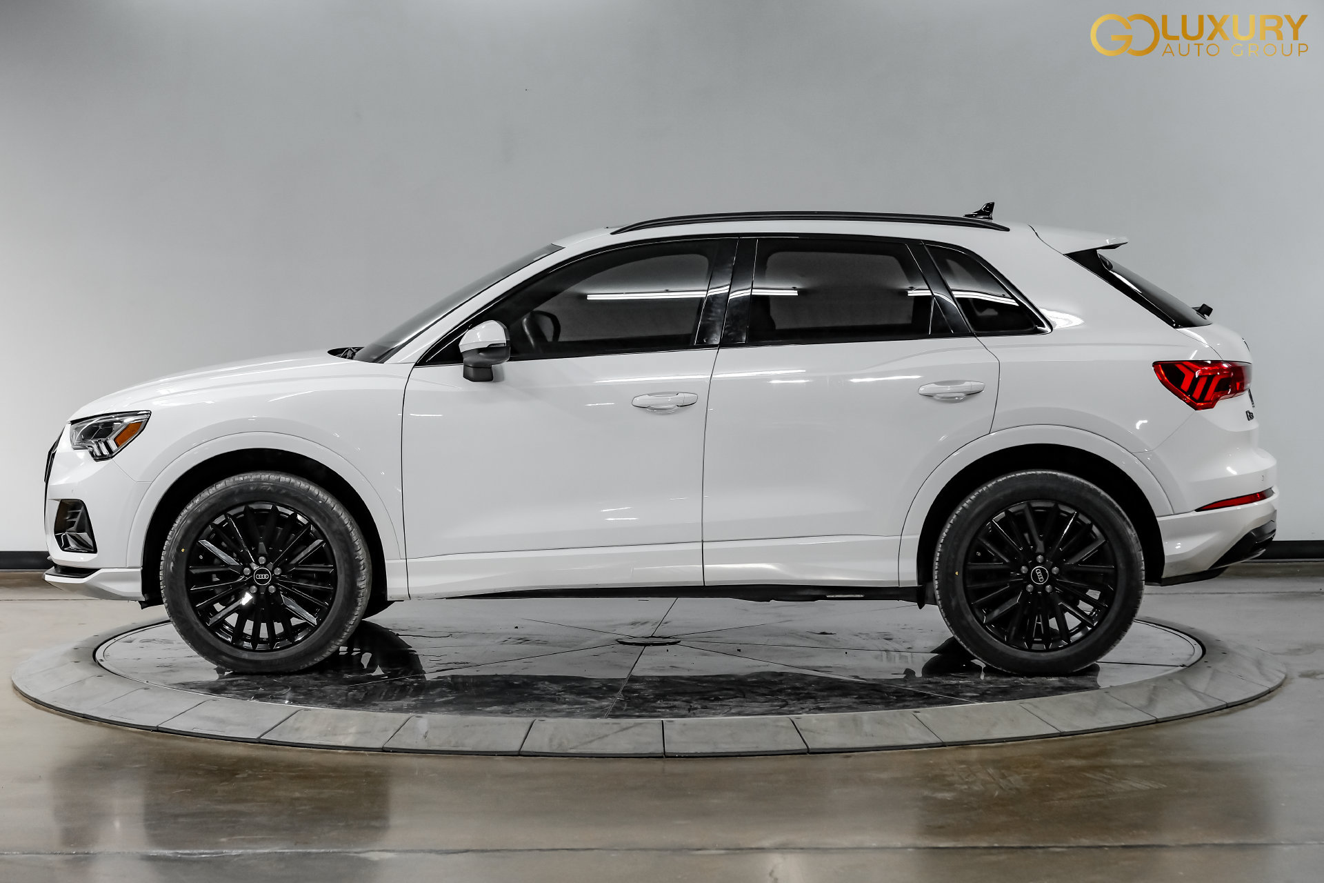 Used 2024 Audi Q3 2.0T Premium w/ Convenience Package AWD/4WD image 13
