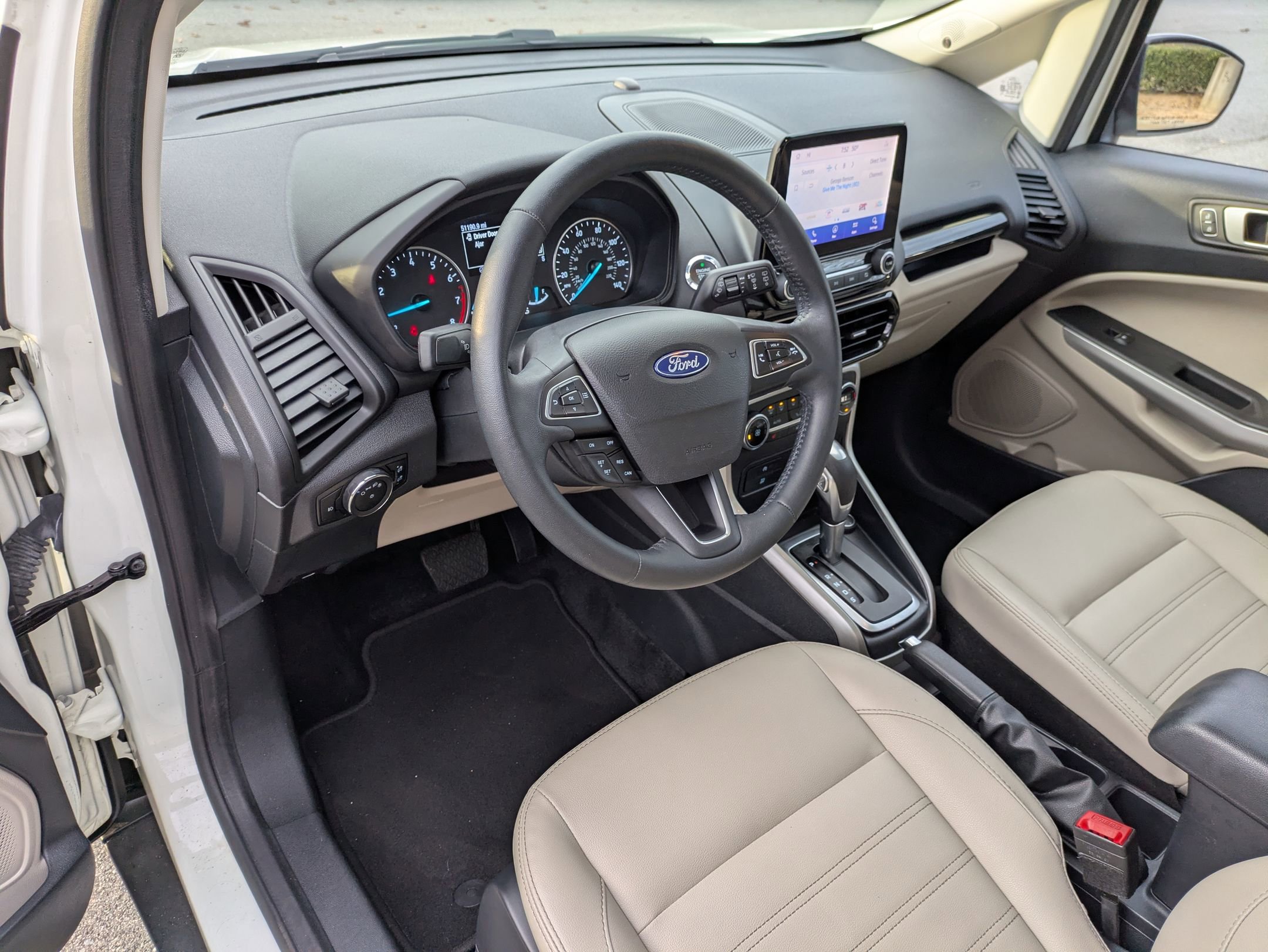 Used 2021 Ford EcoSport Titanium image 14