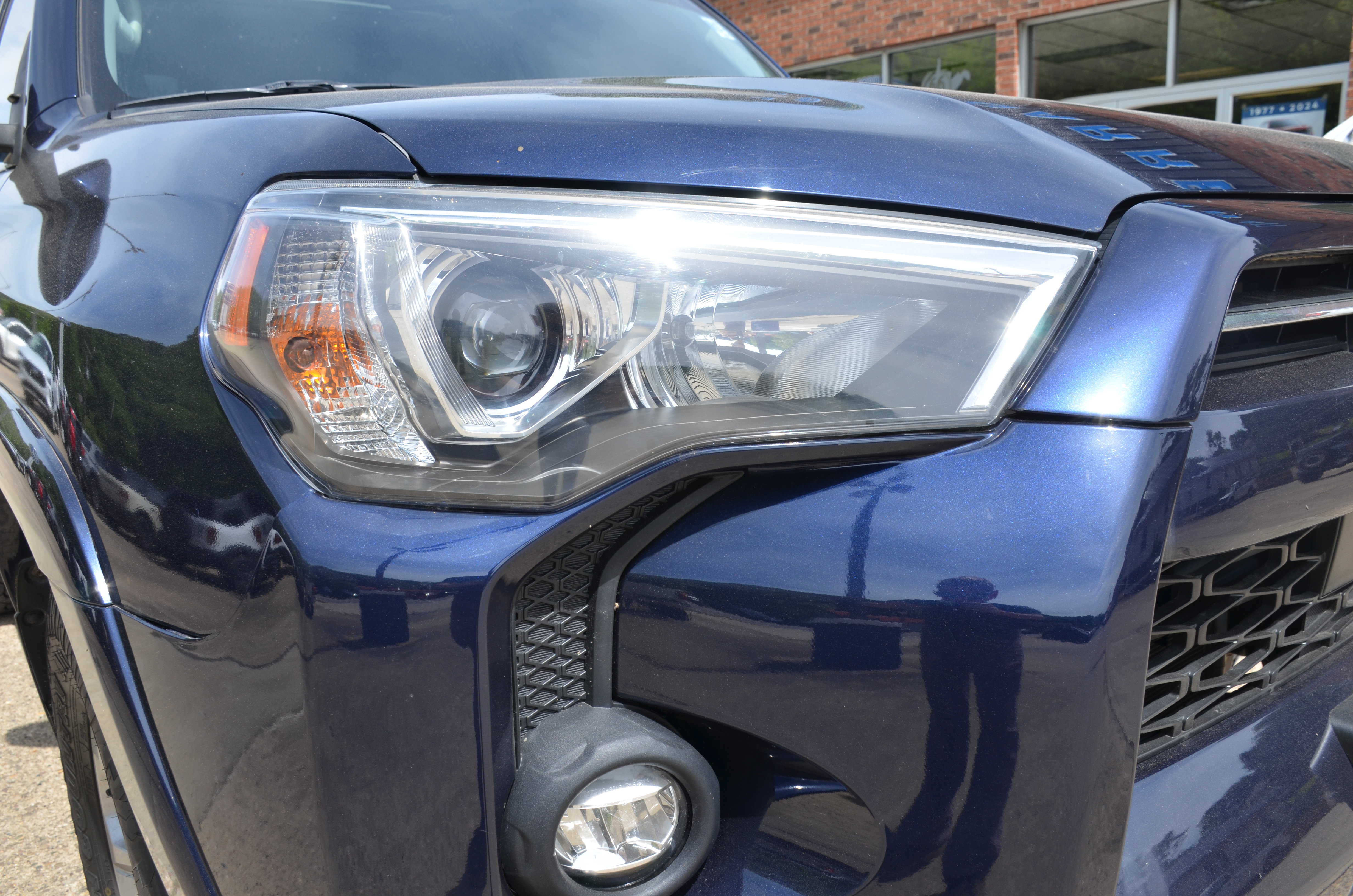 Used 2021 Toyota 4Runner SR5 Premium w/ Moonroof Package AWD/4WD image 7
