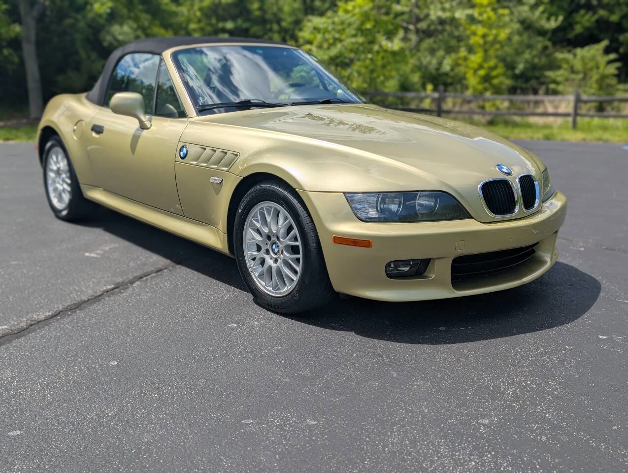 Used 2001 BMW Z3 2.5i RWD image 3