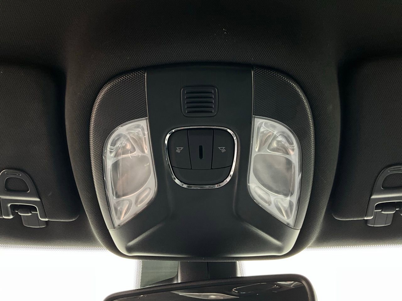 Used 2025 Jeep Compass Trailhawk image 16