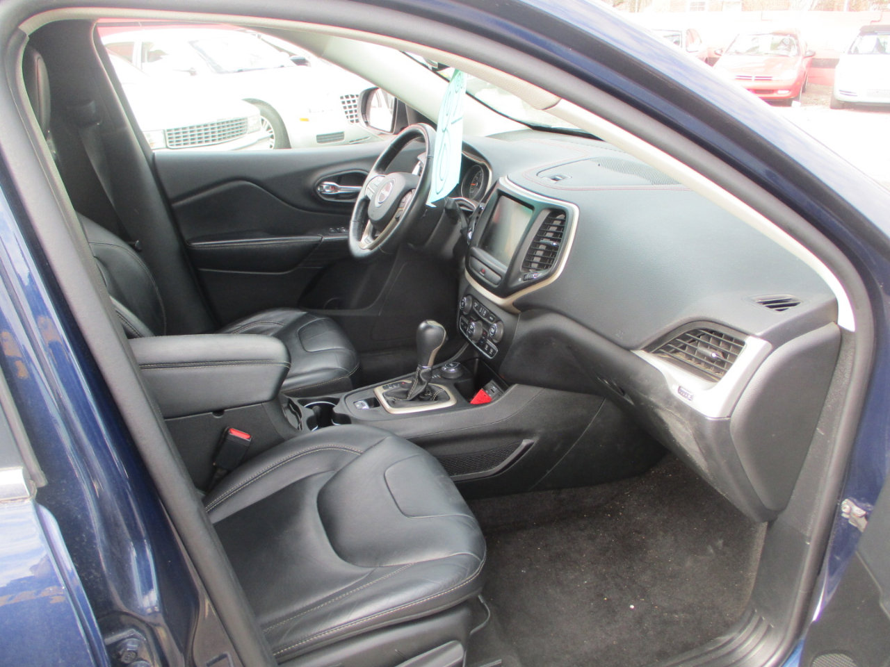 Used 2015 Jeep Cherokee Limited image 7