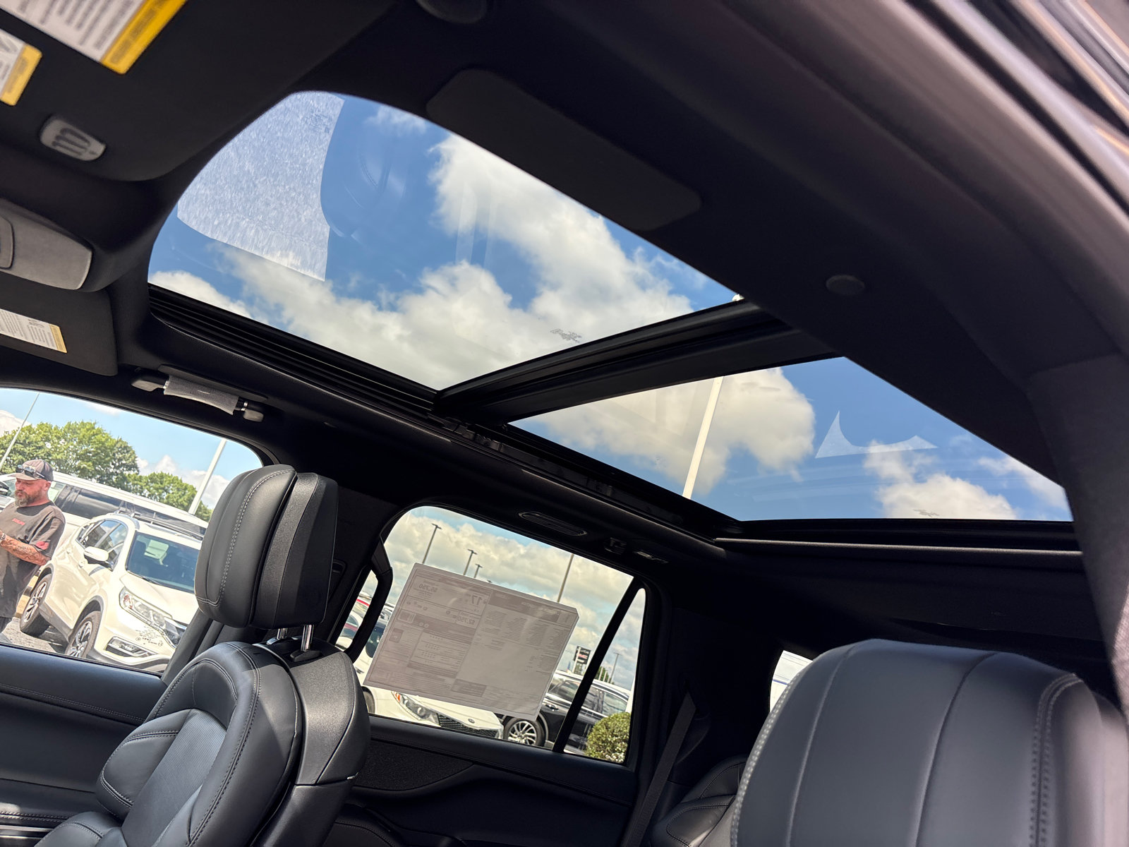 New 2027 Lincoln Navigator Reserve AWD/4WD image 25