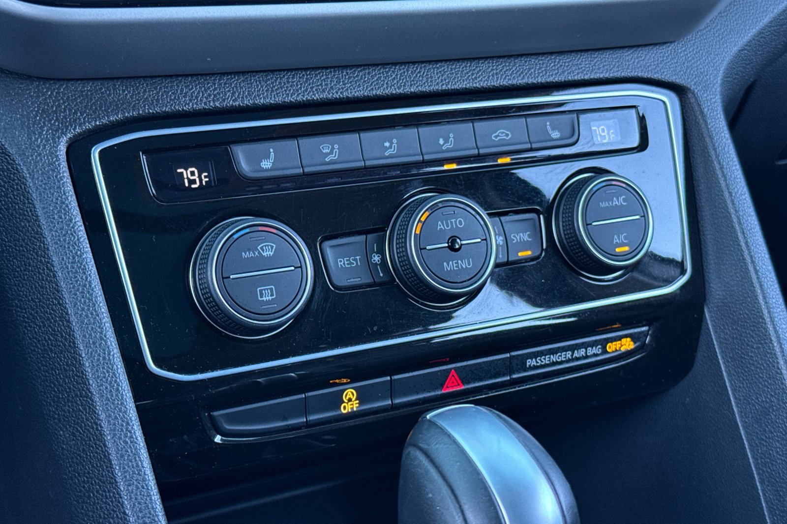 Used 2023 Volkswagen Atlas SE image 18