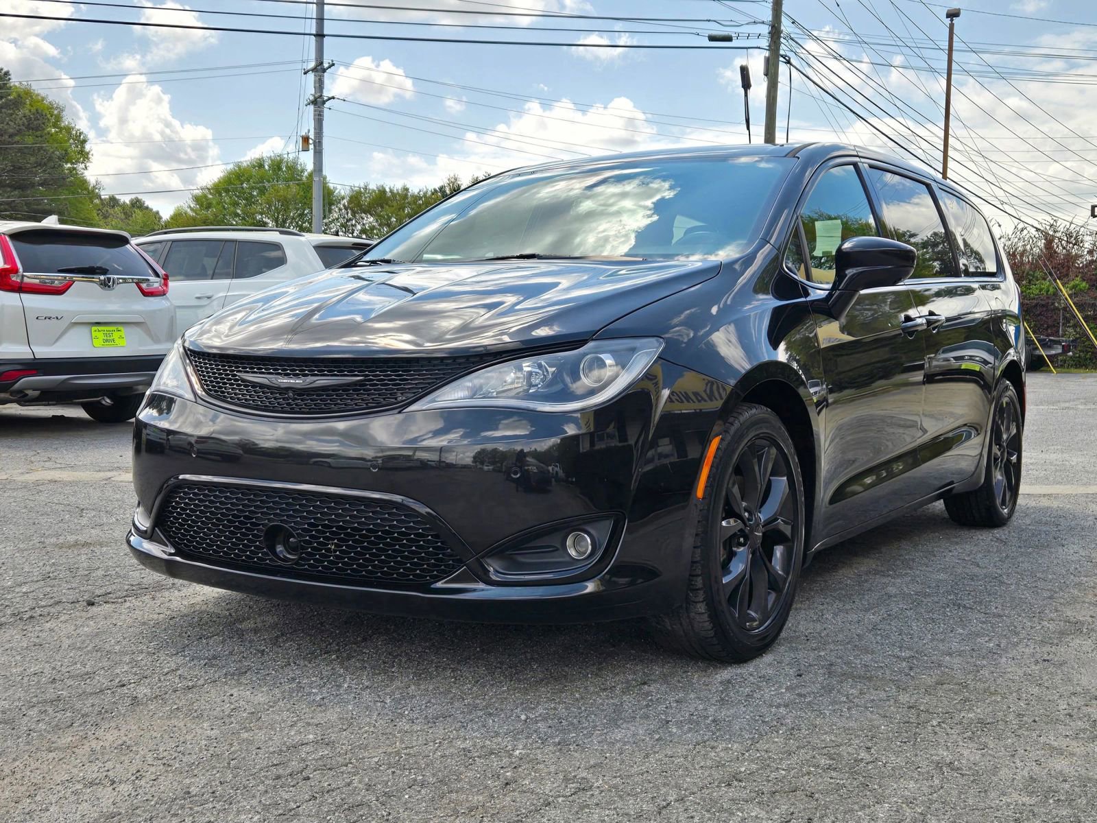 Used 2019 Chrysler Pacifica Touring Plus image 2