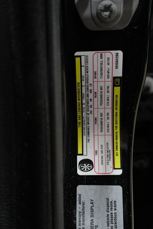 Used 2017 Chrysler 300 C RWD image 33