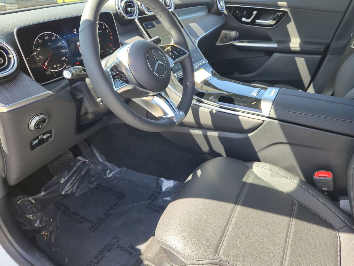 New 2025 Mercedes-Benz GLC 300 4MATIC image 13